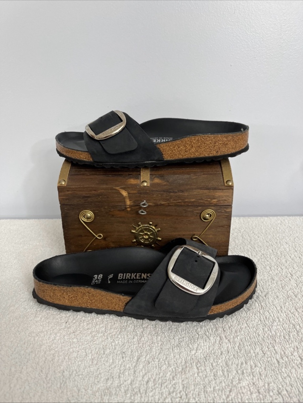 Birkenstock "MADRID BIG BUCKLE" Size 38 Black US Women’s Size 7 Read!